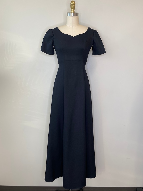 Vintage Black Romantic Fitted Long Evening Gown