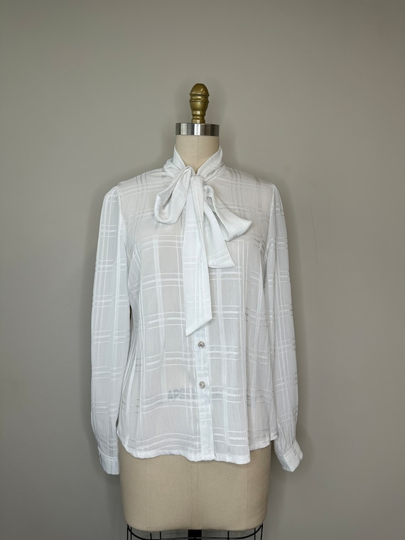 White Texture Pussy Bow Geometric Blouse - image 1