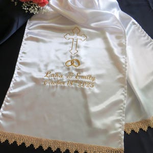 Gestickte personalisierte weiße serbische Hochzeit-Schärpe-Peskir -Vezeno Serbische Platno za crkveno vjencanje-Vezivanje ruku mladenaca-Hand binden