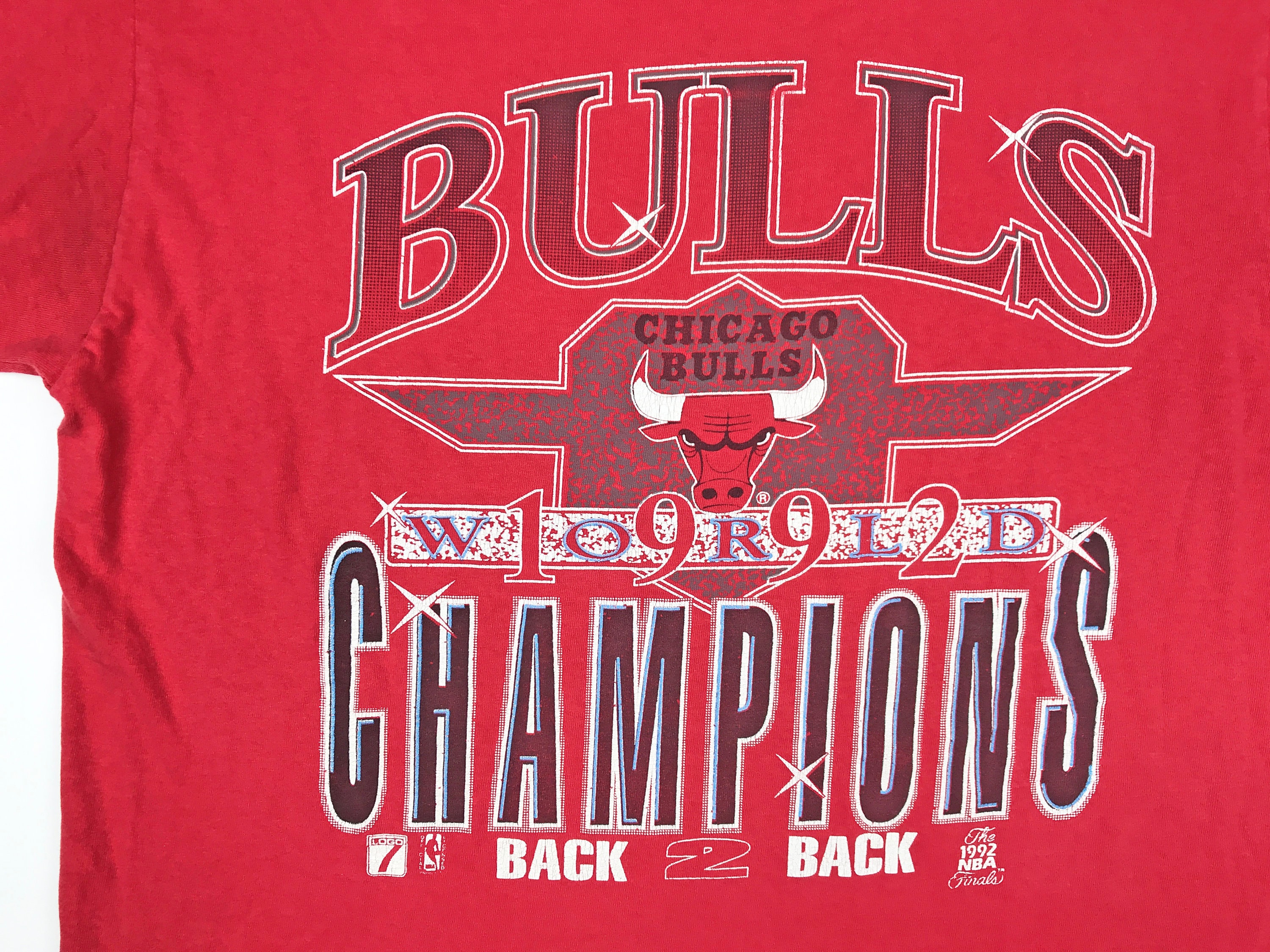 StranStarsBest 90s Vintage Chicago Bulls 1991 NBA Finals World Champs Champions Basketball T-Shirt - Small