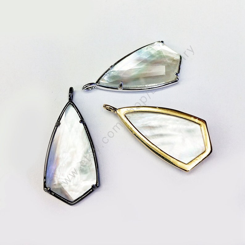white shell pendant drop shape pendant bezel charm for necklace making L395 Natural shell pendant pave clear quartz pendant