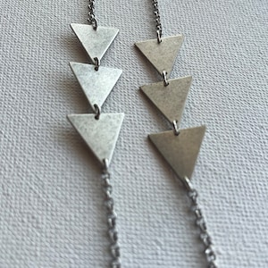 Cadena para gafas de triple triángulo de plata