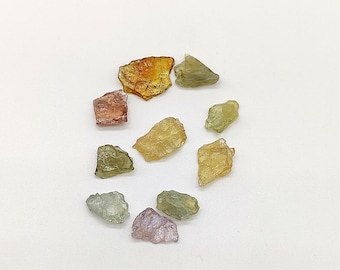 Multi Sapphire Rough, Natural Umba Sapphire Gemstone, Mix Sapphire Raw, Sapphire Crystal 7x10.5to11x15.5mm Untreated Sapphire 10 Pcs. K-1551