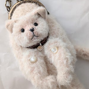 Teddykatzen-Geldbörse mit Verschluss aus Alpaka