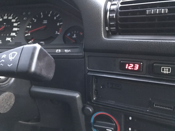 BMW E24 E28 E30 デジタルボルトメーター 電圧計 BMW VDO 計器パネル 12V ドイツ製 E30 イーター用 Yahoo!オークション