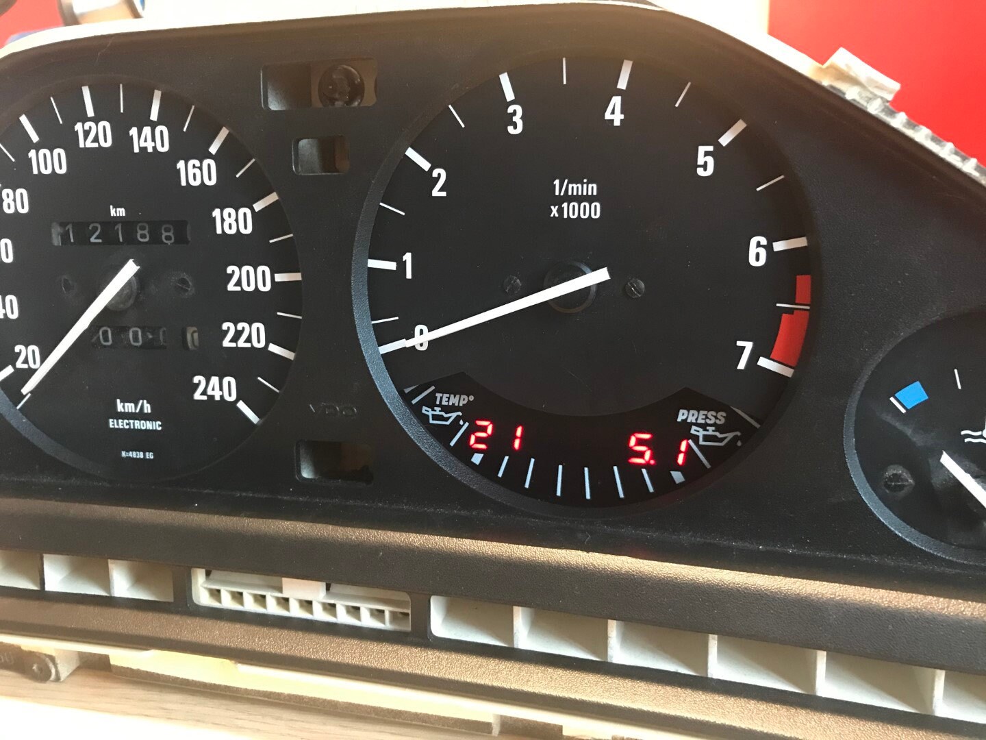 メーター内のE30用温度+圧力キット **************** いくつかの 