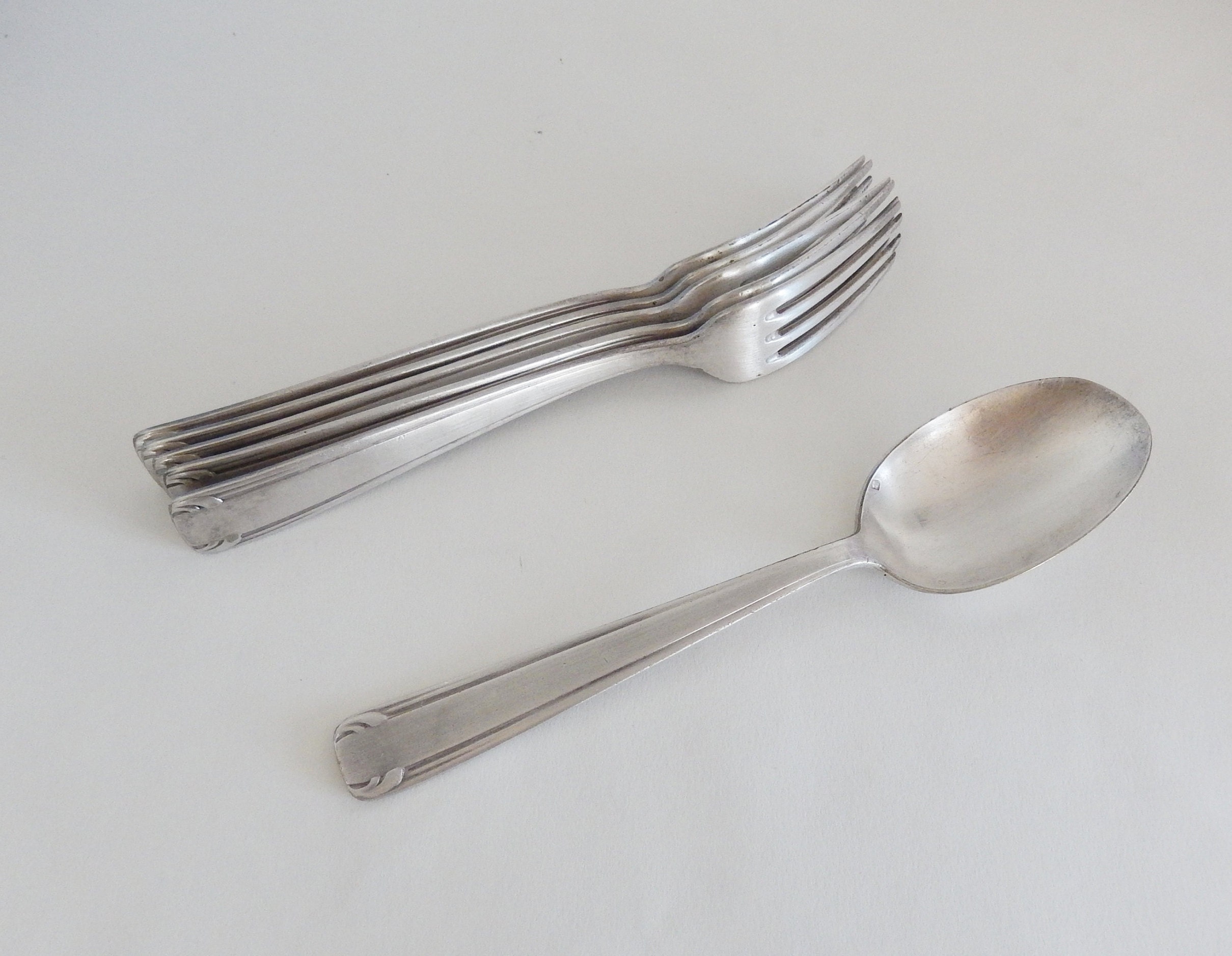 Lot de 36 couverts en métal argenté - Arts de la table