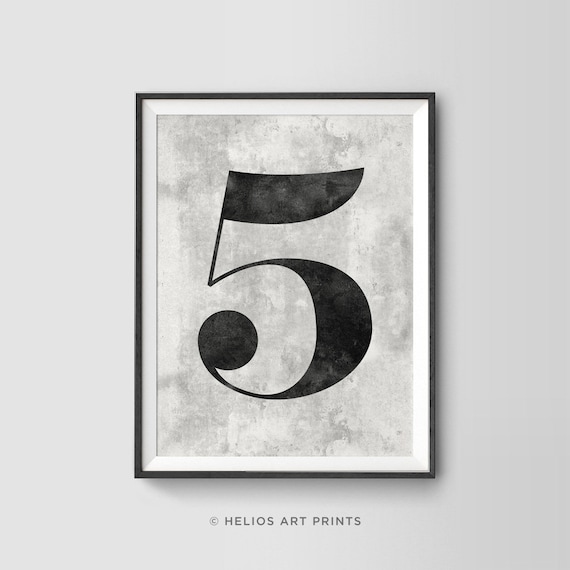 Elegant Number Five Print. Distressed 5 Classic Typeface