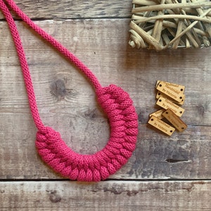 Fuchsia pink macrame woven necklace