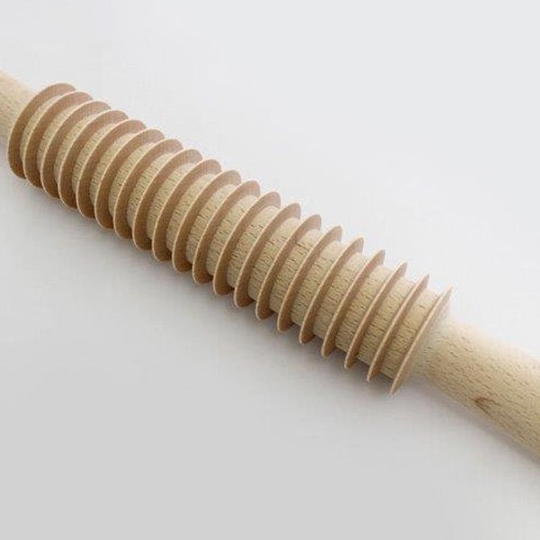 Pasta cutter rolling pin - Made in Italy. Fettuccine, spaghetti, pappardelle, tagliatelle