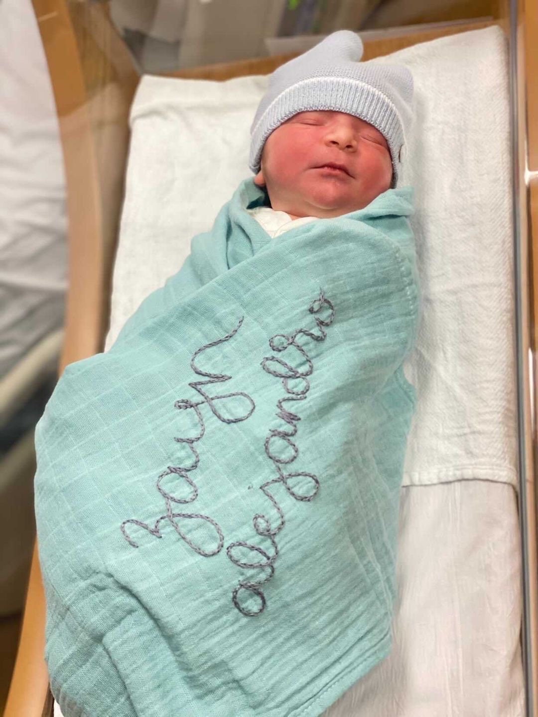Hand Embroidered Baby Name Swaddle // Muslin Blanket //Name Announcement // Birth Announcement // Gender Reveal // Newborn Photos // Gift