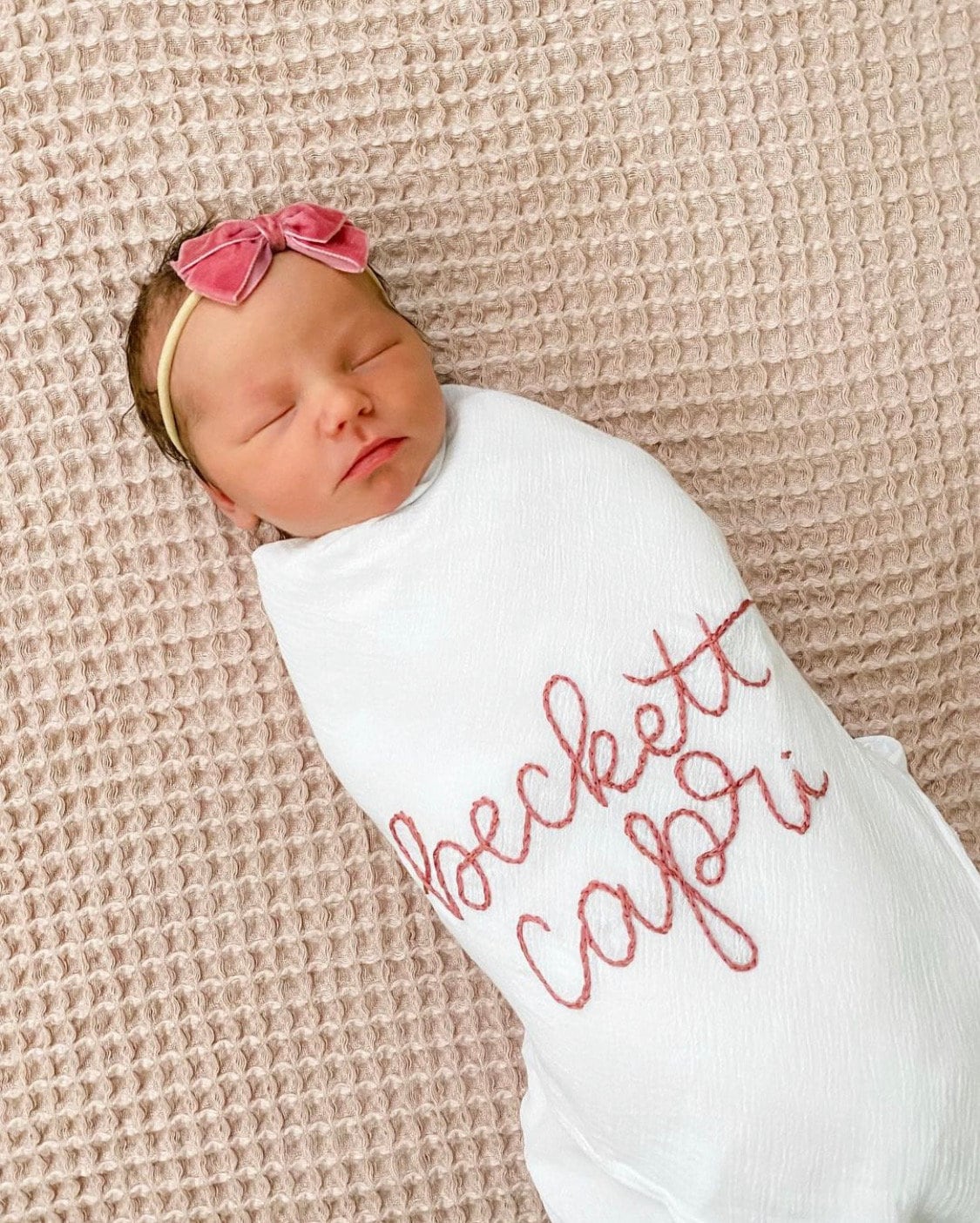 Hand Embroidered Baby Name Swaddle // Muslin Blanket //Name Announcement // Birth Announcement // Gender Reveal // Newborn Photos // Gift