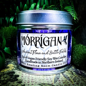 Morrigan - Bougie de cire de soja pure inspirée du livre irlandais/de la mythologie - Flore et champs de bataille antiques