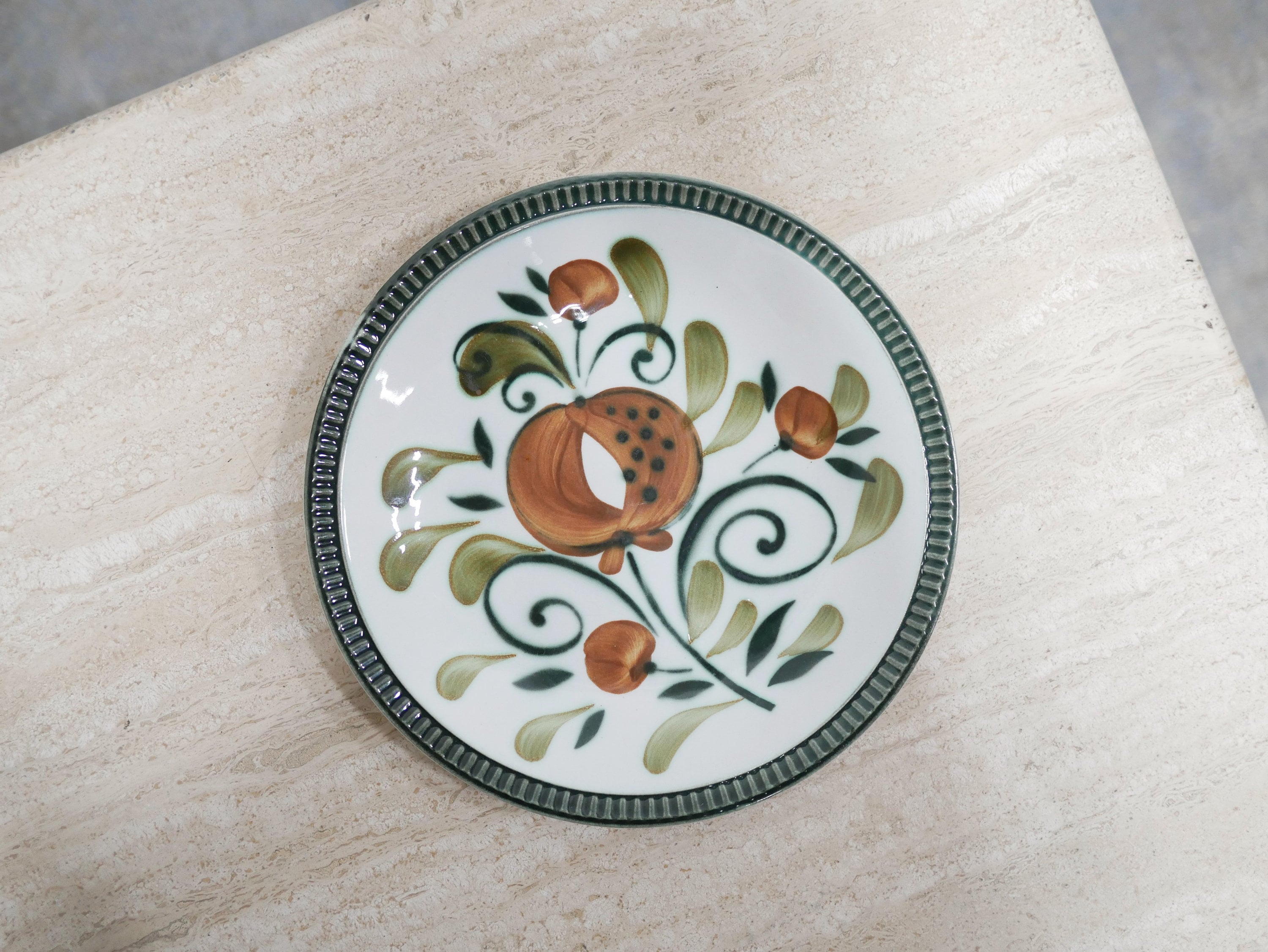 Série de 6 Assiettes Vintage Éditées Par Boch La Louvière