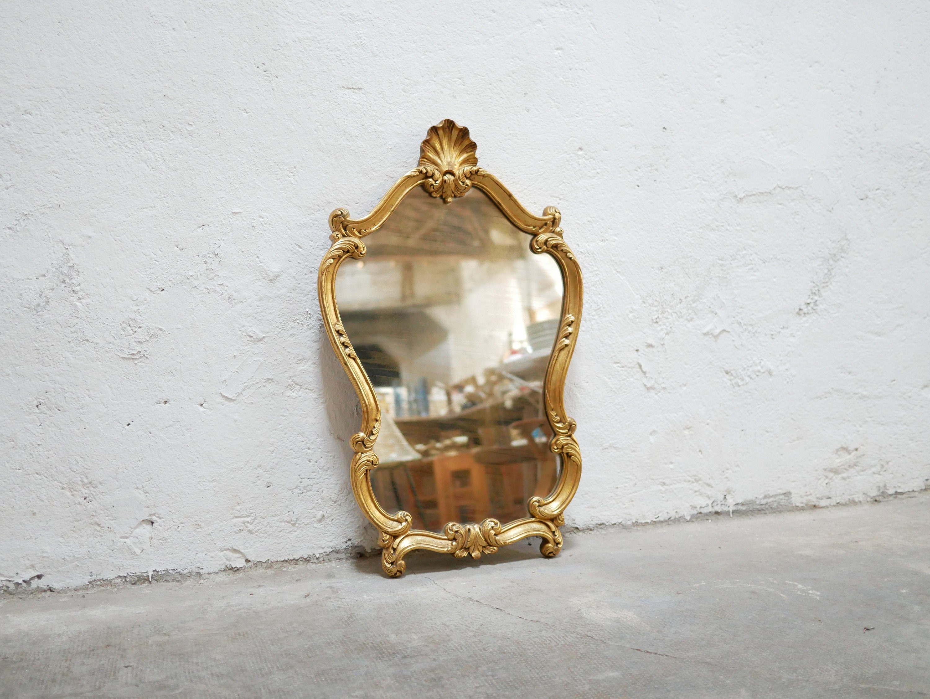 Miroir Vintage de Style Baroque en Bois Doré 79cm X 49cm