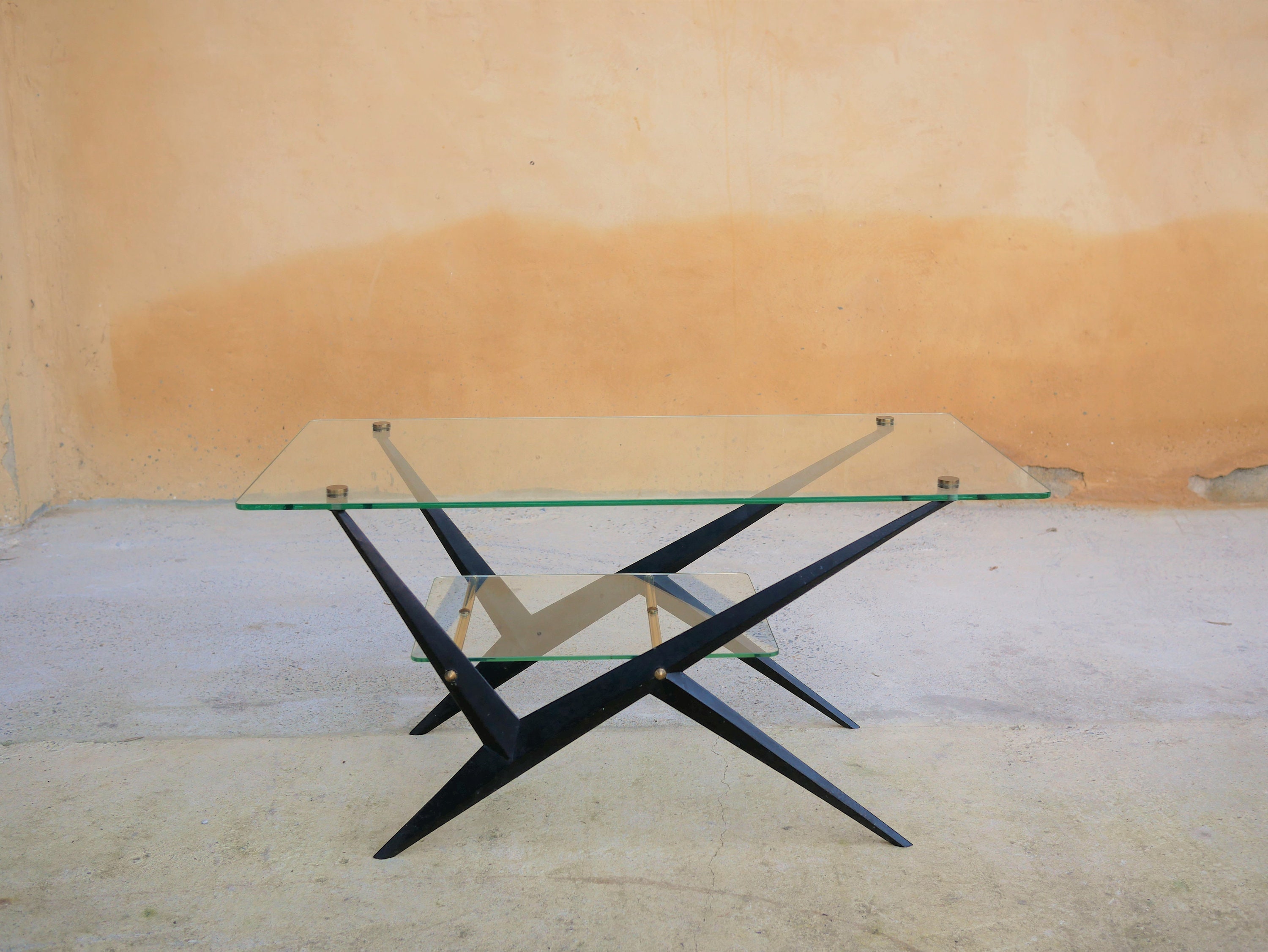 Table Basse Vintage Par Angelo Ostuni