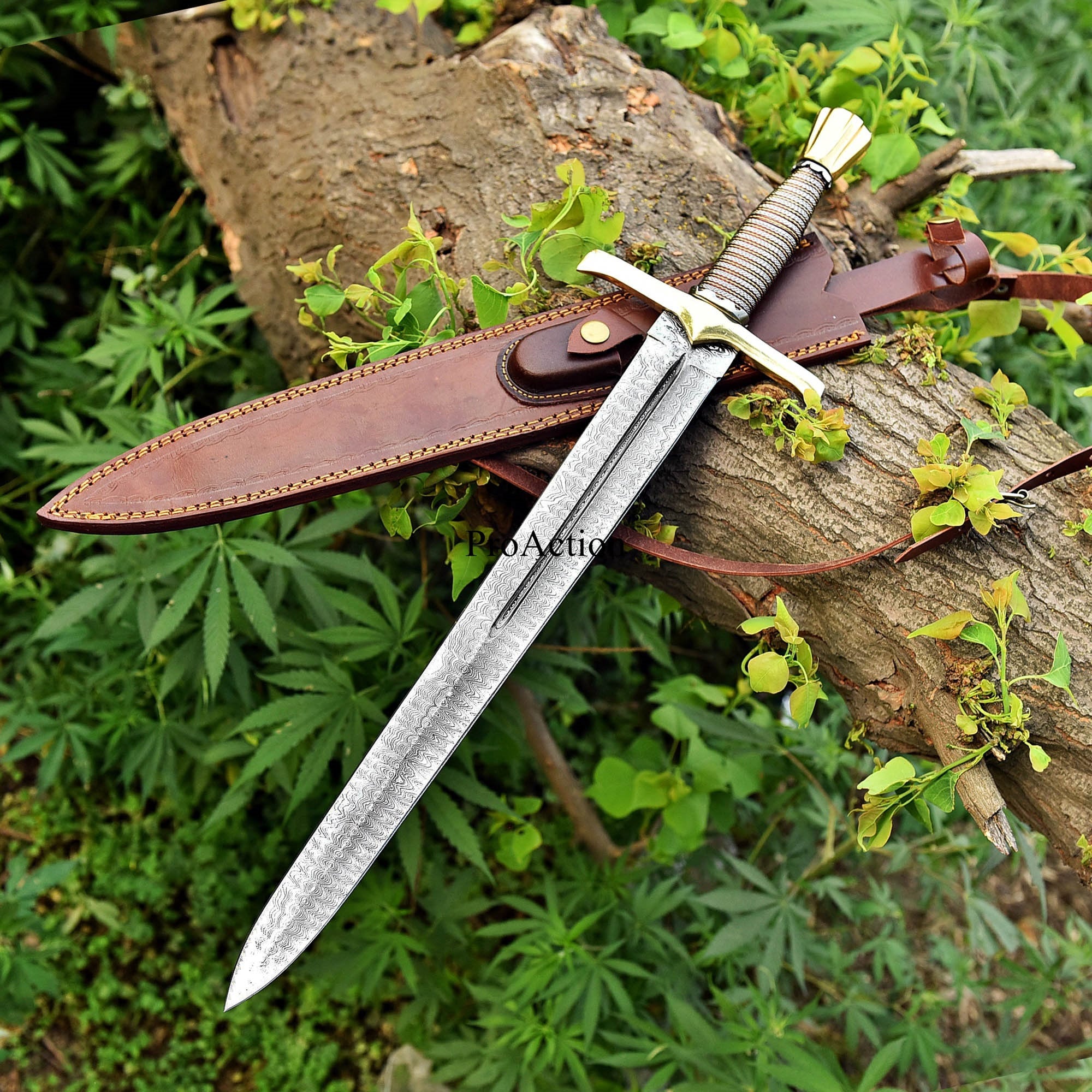 Elegant Damascus Master Sword - Roman Short Viking Sword - Perfect