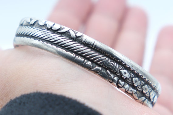 Chinese Qing Dynasty Split Silver Bangle Bracelet… - image 3