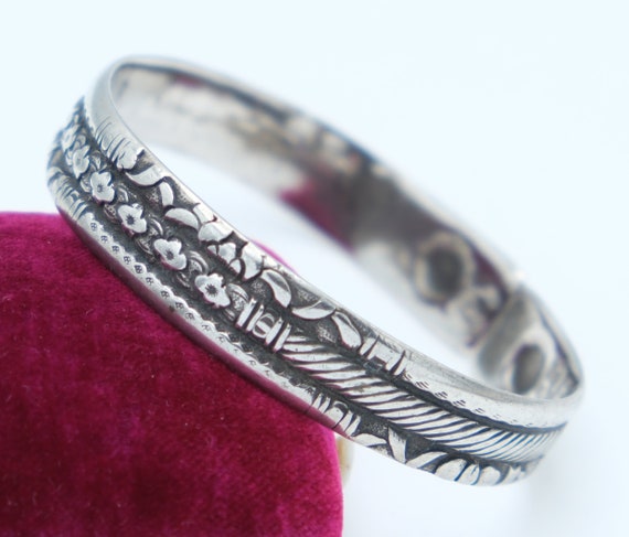 Chinese Qing Dynasty Split Silver Bangle Bracelet… - image 4