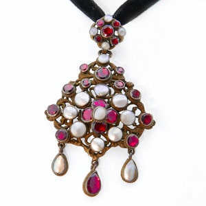 Antique Austro-Hungarian Garnet Pearl Necklace