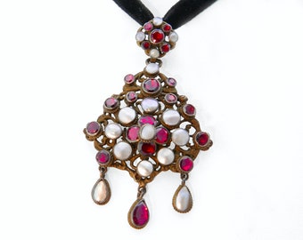 Antique Austro-Hungarian Garnet Pearl Necklace