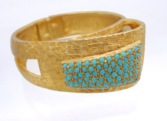 Vintage 1960s Gold Turquoise Clamper bracelet