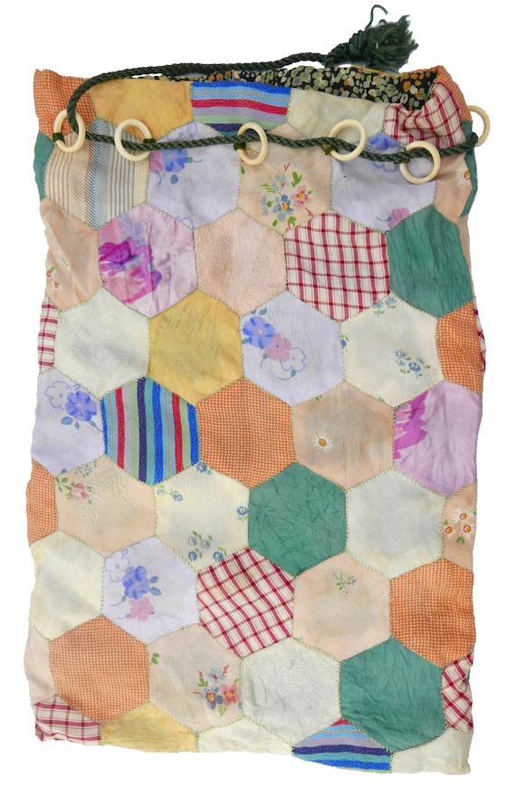 アンティークキルト パステルフラワーが可愛いナインパッチ