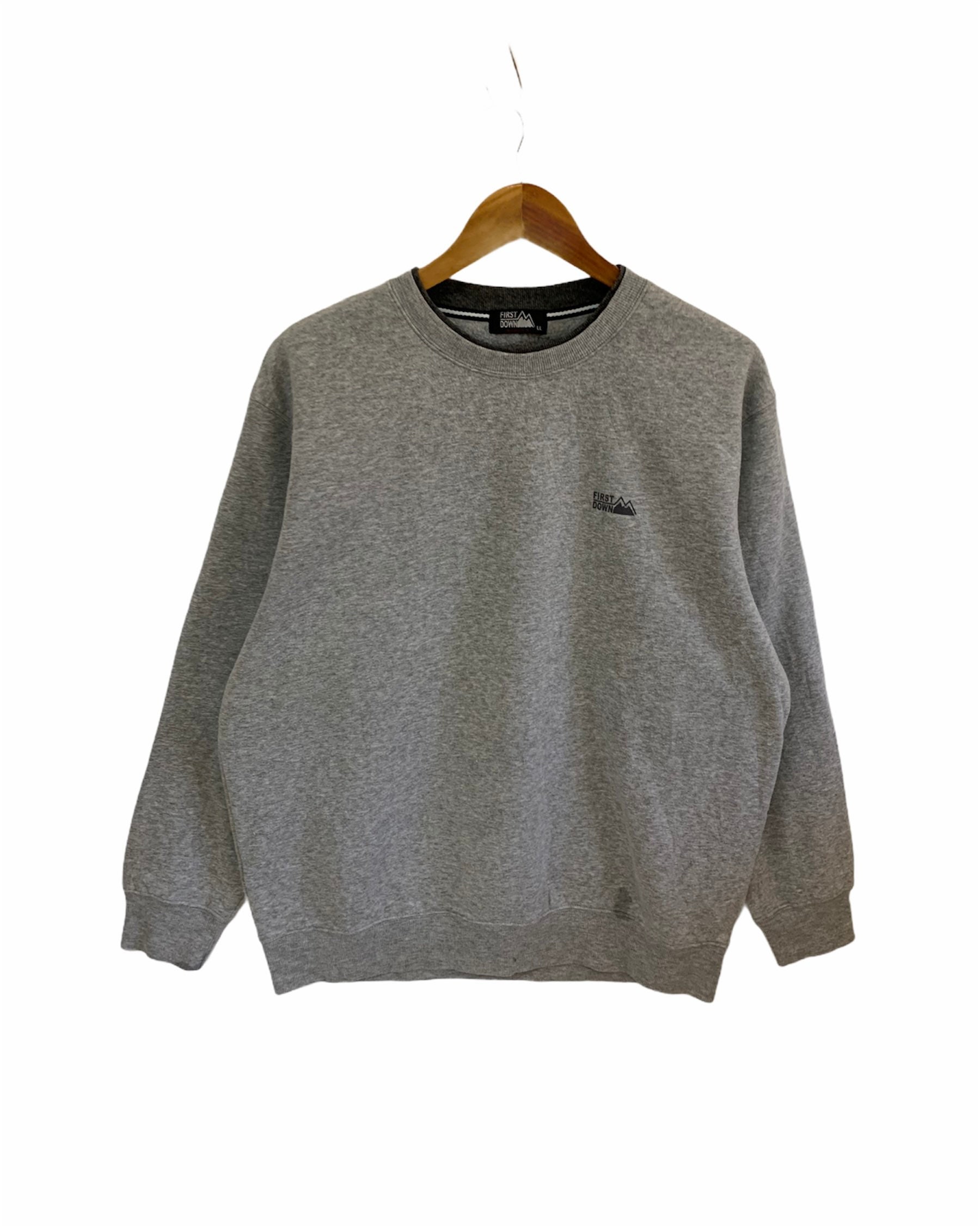 Vintage 90s First Down Sweatshirt Small Logo Jumper Pullover Vintage 90s First Down Sweatshirt Small Logo Jumper Pullover
