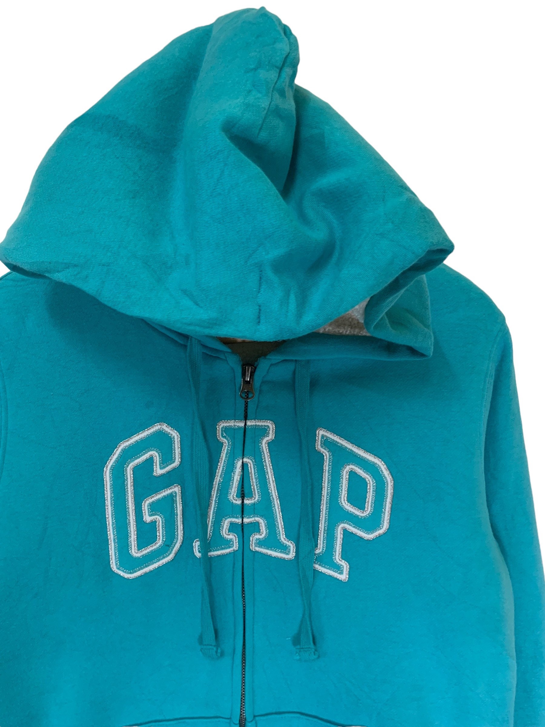  GAP Sudadera con capucha con logotipo de arco de forro polar,  Granate : Ropa, Zapatos y Joyería