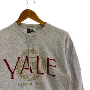 vintage 90s yale university sweatshirt jumper pullover big logo medium women sweatshirt college sweatshirt