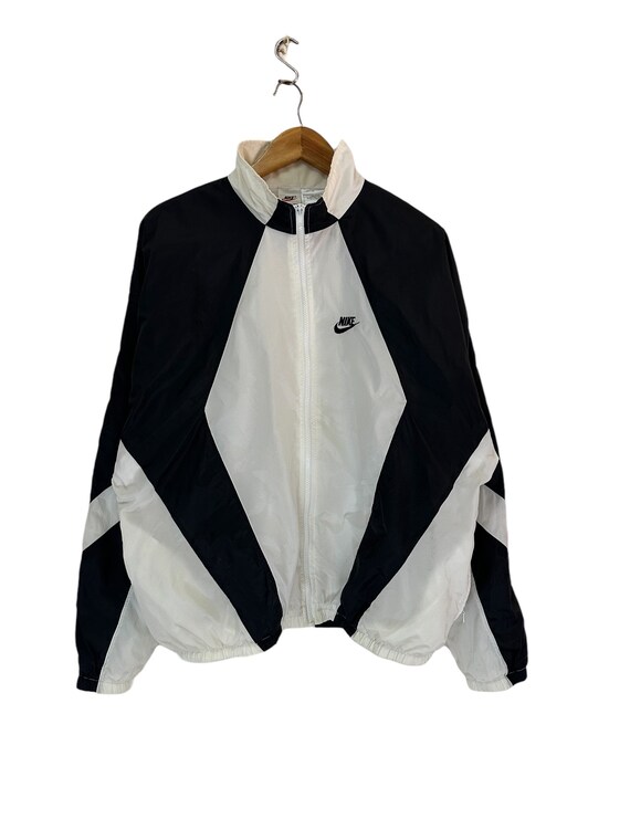Cortavientos nike blanco y negro hotsell