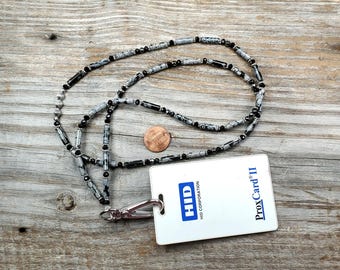 Cordón para identificación, porta credencial y llavero de obsidiana y hematita de copo de nieve