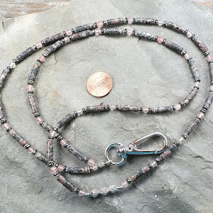 Black & Gray Fossil Stone, Cherry Quartz and Hematite ID lanyard, Badge Holder imagem 1