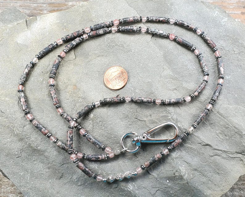 Black & Gray Fossil Stone, Cherry Quartz and Hematite ID lanyard, Badge Holder imagem 1