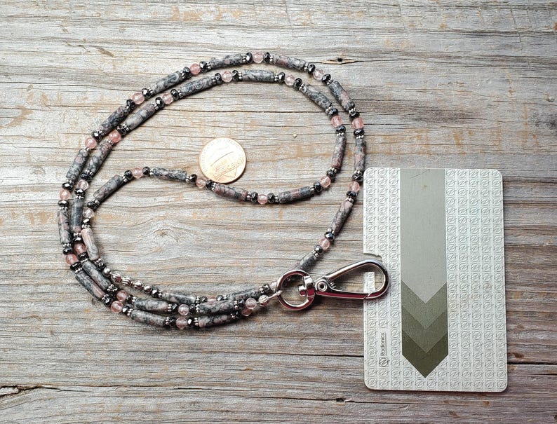 Black & Gray Fossil Stone, Cherry Quartz and Hematite ID lanyard, Badge Holder imagem 4