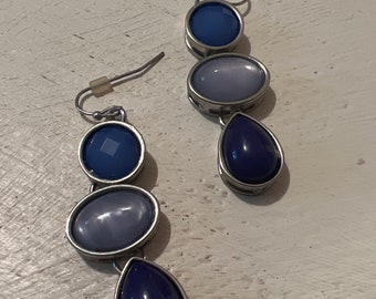 Blue hanging fashion earrings
