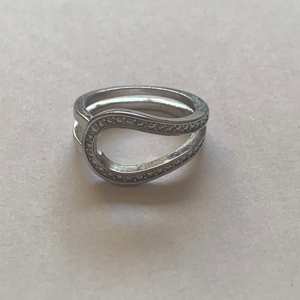 NBC loop ring size 6