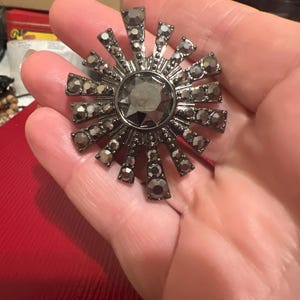 Fashion  brooch