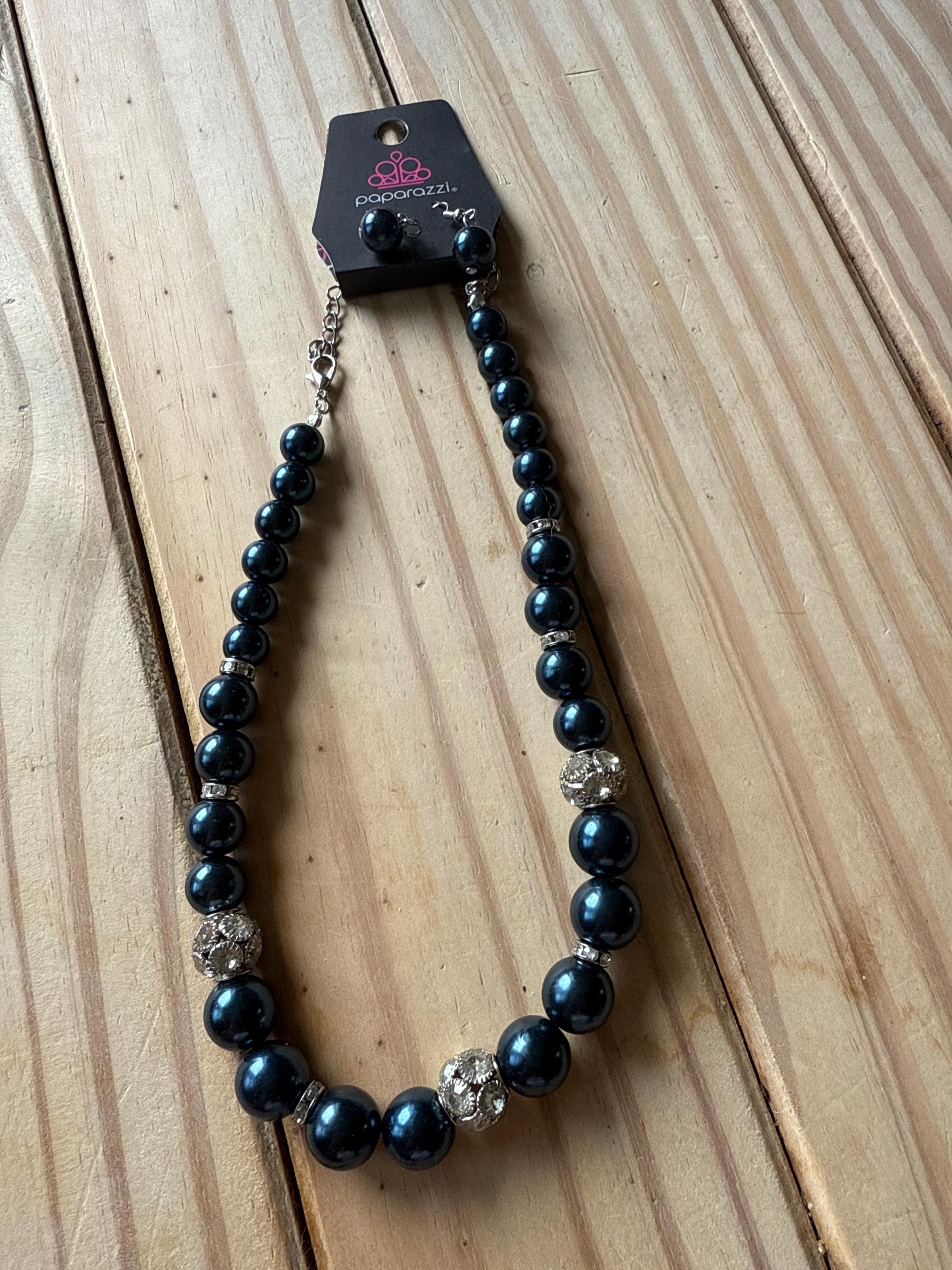 Collier Paparazzi 'Tout En Vinciable' En Argent, Acrylique – Neuf Avec étiquette