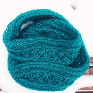 Infinity Scarf Crochet Pattern - The Sweeney Infinity Scarf