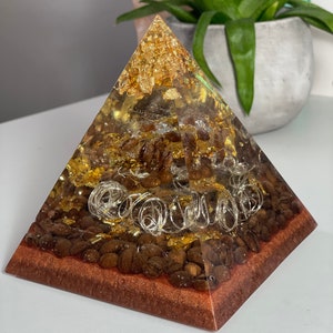 Gold Resin Pyramid Nightlight - for Kids - Pyramid Lamp - Personalised Gift - Personalised Light - Home decor - Handmade - Luxury gift