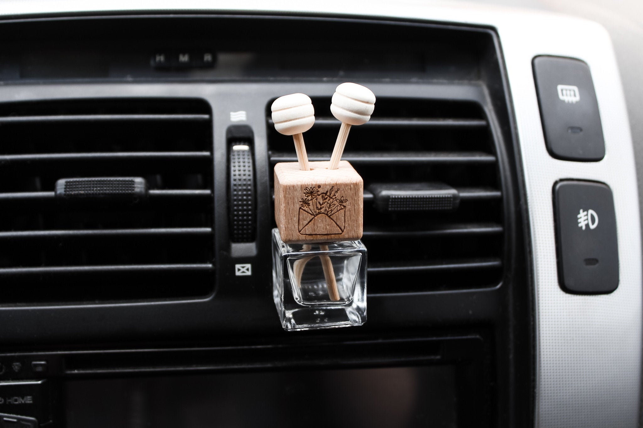 Custom Engraved Essential Oil Car Vent Clip Diffuser / Personalized S…