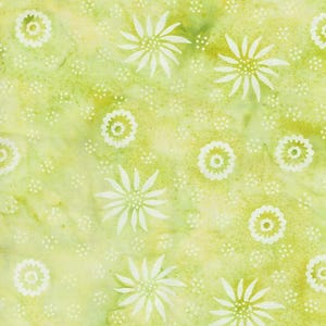 Puede incluir: Una tela verde y blanca con un patrón repetitivo de flores estilizadas. Las flores son blancas con un centro verde claro y tienen forma de estrella.