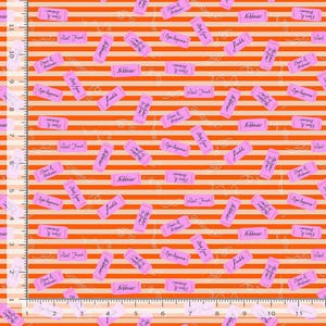 Peut inclure: Tissu avec un motif répétitif de gommes rectangulaires roses sur un fond rayé orange et orange clair. Les gommes contiennent du texte incluant Erase & Embrace, Start Fresh, No Worries, Oops Happens, Fixable et Mistakes Be Gone.