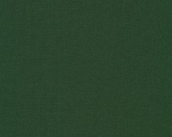 Pode incluir: Close-up de um tecido verde escuro liso. O material tem uma aparência sutil e texturizada, com uma trama fina visível em toda a superfície. A cor é um verde floresta profundo, proporcionando uma estética rica e natural. Adequado para projetos de costura.