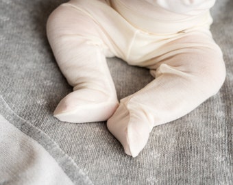 Cómodos pantalones de lana de merino con pies - Pantalones de bebé de lana fina blanca - Pantalones de bebé de merino natural y suave - Pantalones de merino de bebé unisex orgánicos