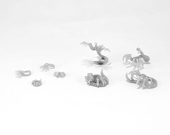 Headhuggers x8 - 3d Printed Miniatures