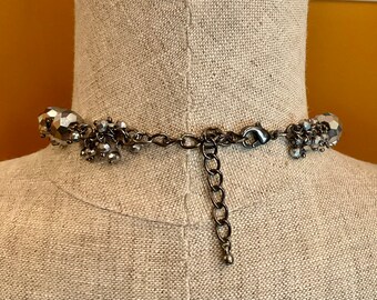 Collier Long Vintage Perles De Verre Facetées - Métal Ajouré - Longueur 56-60 Cm - Occasion