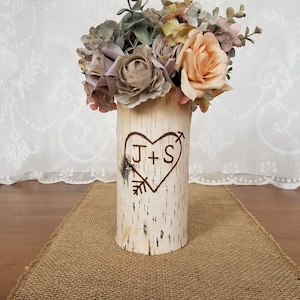 Wood flower vase, Engagement gifts for couple unique, Hiking hiker outdoorsy gift, Newlywed gift, Engaged gift unique, Personalized vase 7 inch(White bark
