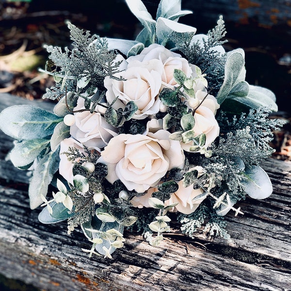 Winter bridal bouquet - Winter wedding bouquet - White and green winter wedding flowers - Winter bridesmaid bouquets - Christmas wedding